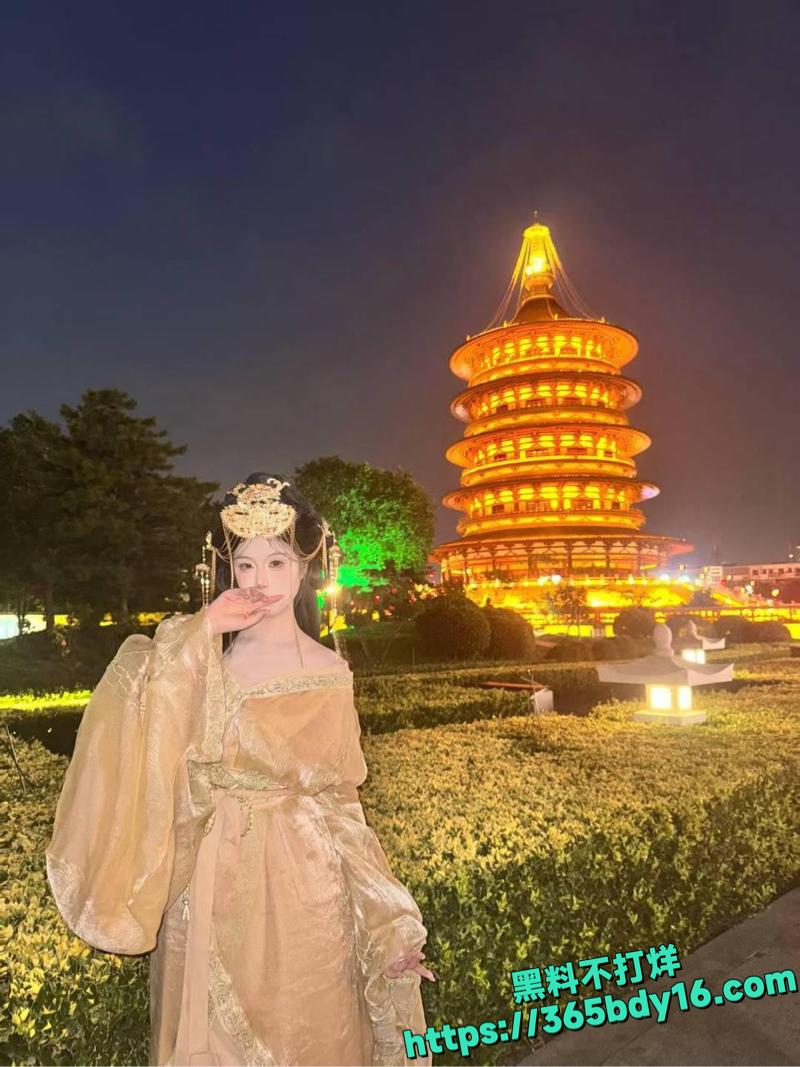 郑州七中骚婊子张露菲 1.