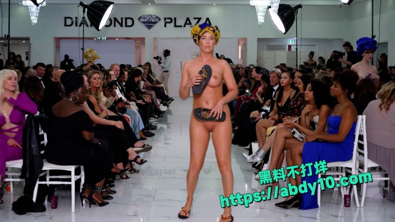 国际裸体配饰T台走秀 5