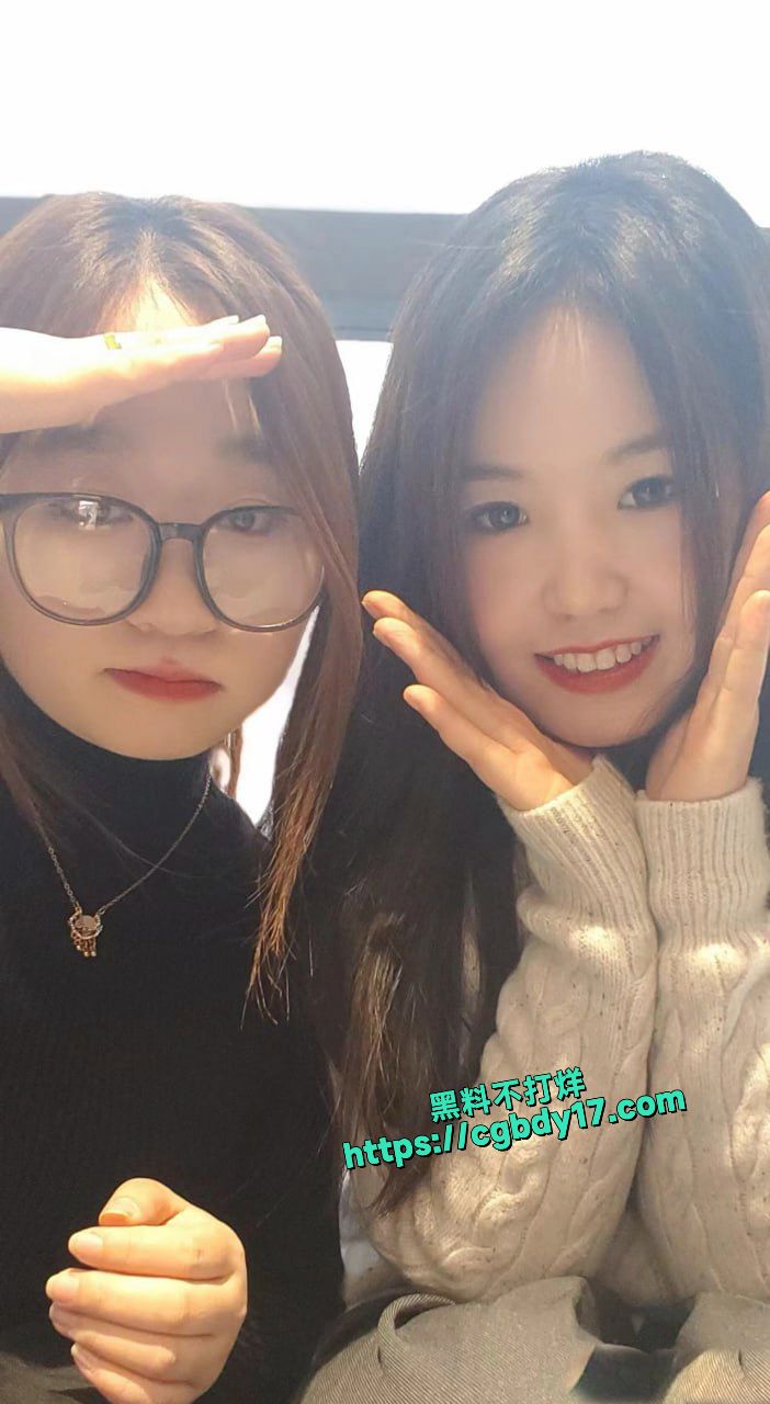 甘肃反差婊眼镜骚妹于雪 自慰抵押视频真情流露44