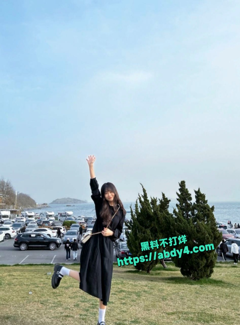 青岛少妇罗薇薇大尺度私拍流出 3