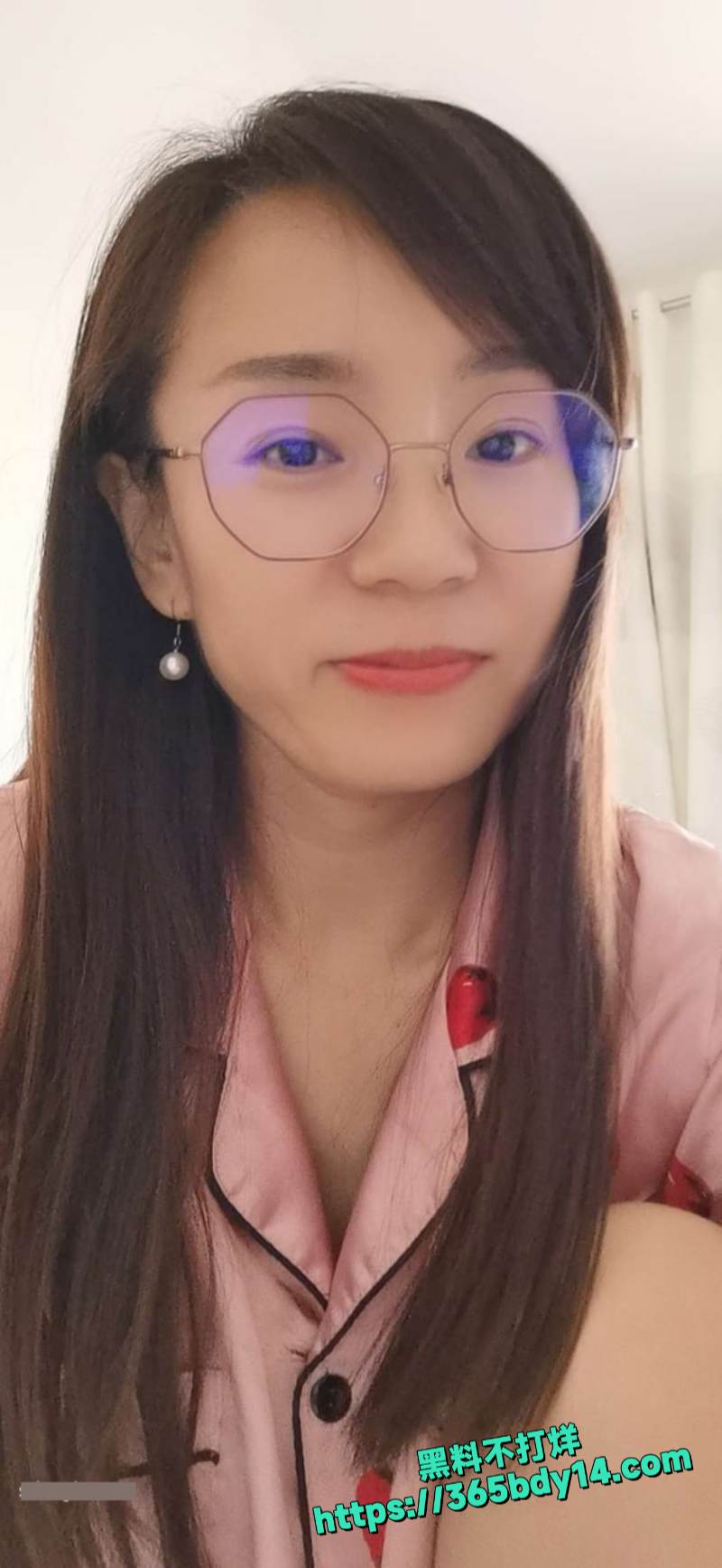 山西财经大学眼镜妹李芋婷网调黑料流出