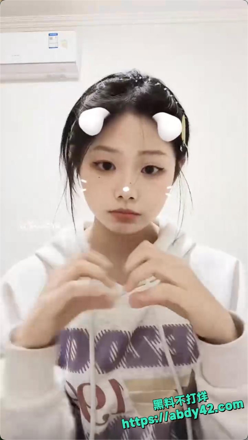 贵阳眼镜婊罗依玲视频流出3