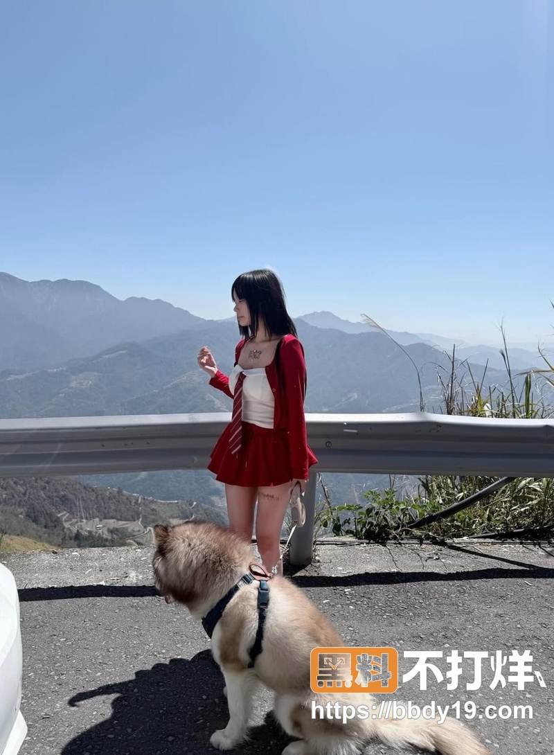 纹身小网美与男友自拍泄密23