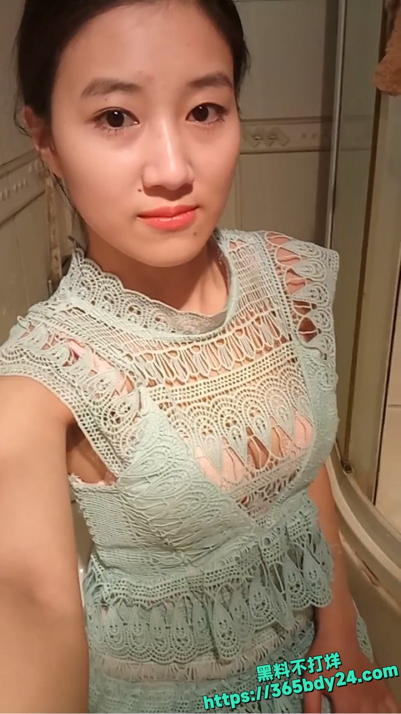 巨乳美少妇裸贷自慰私拍 5