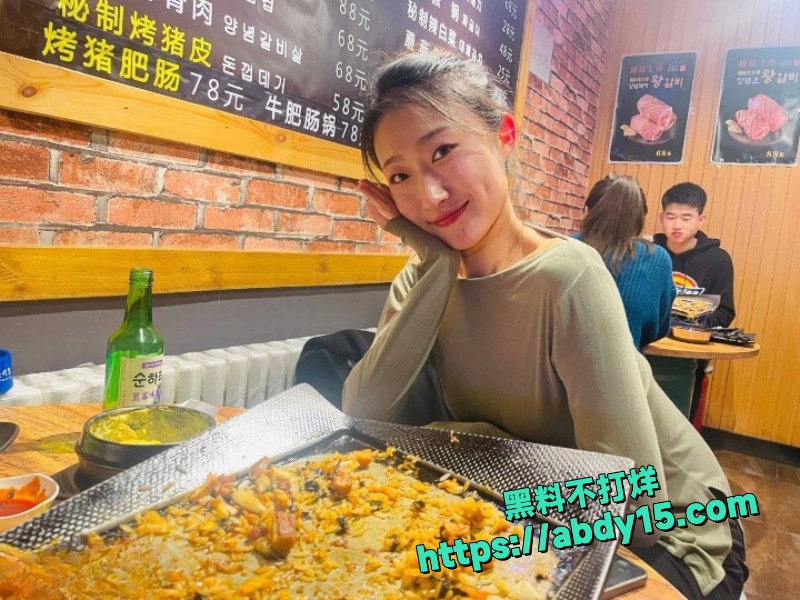 大学女神张雨婷酒店开房视频流出2