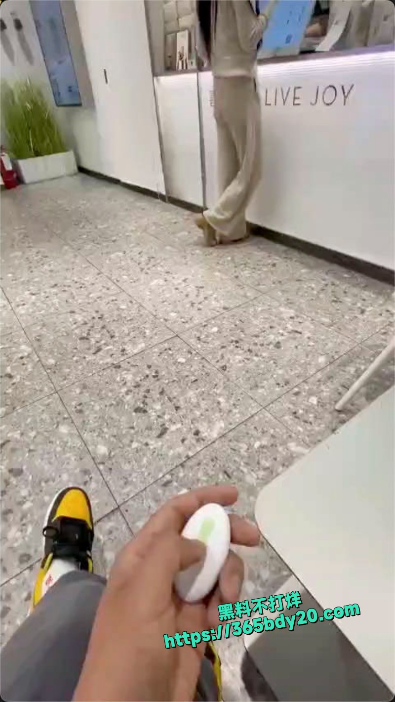 极品女大被调教私拍流出 4