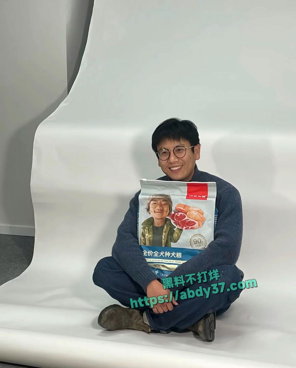 抖音网红骏良被曝婚内出轨女助理 39