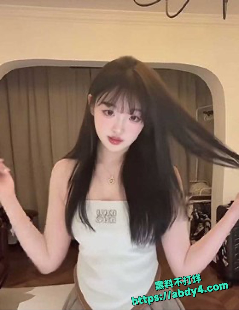 赵琳娜黑丝口交视频4