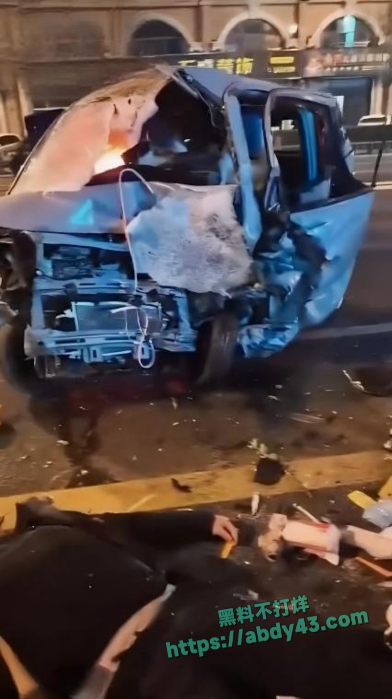 河北廊坊精神小伙飙车事故7