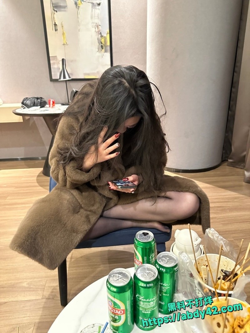 母狗戴菲菲被金主包养性爱曝光5