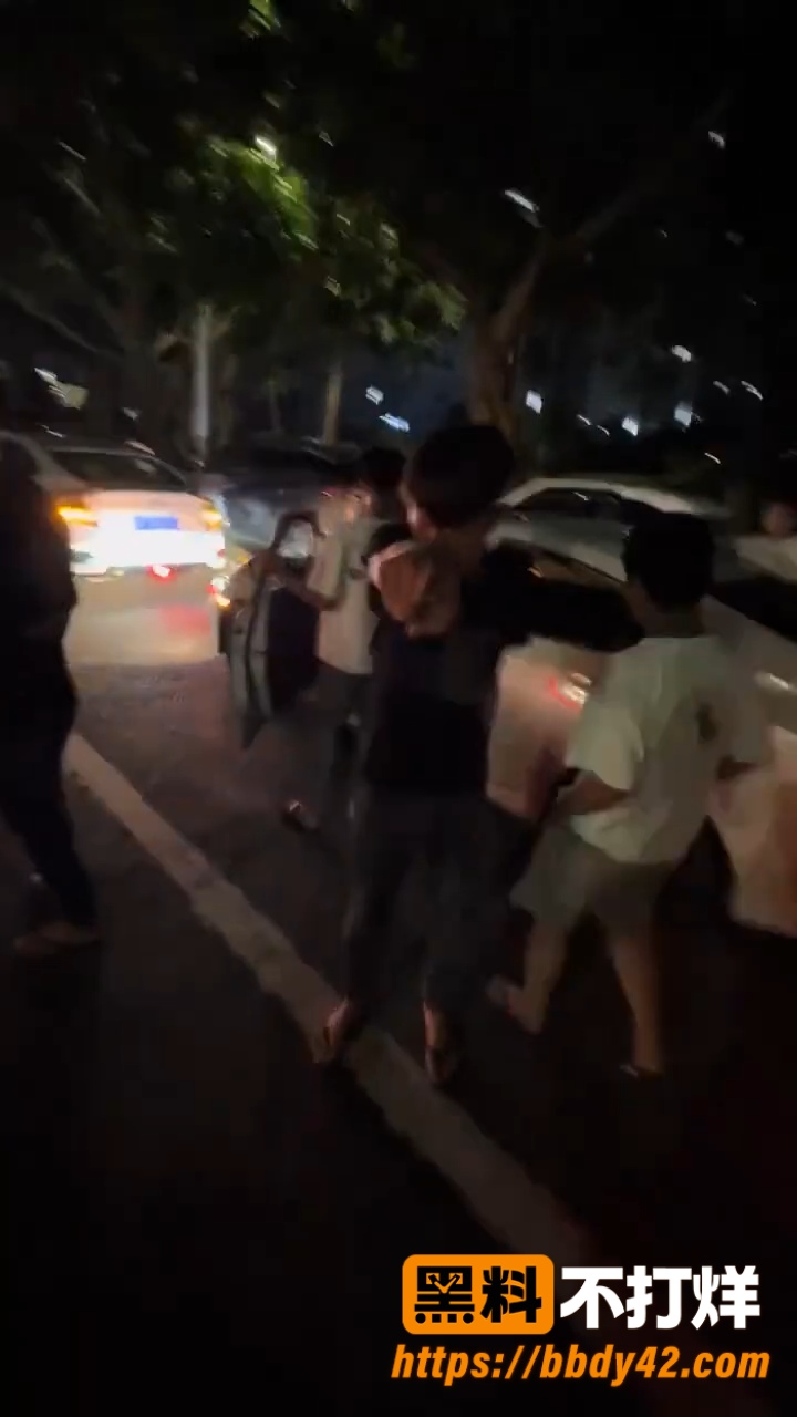 精神小伙3