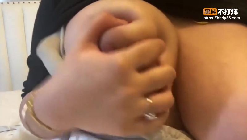 抖音牡丹极品反差BBW巨乳肥鲍1