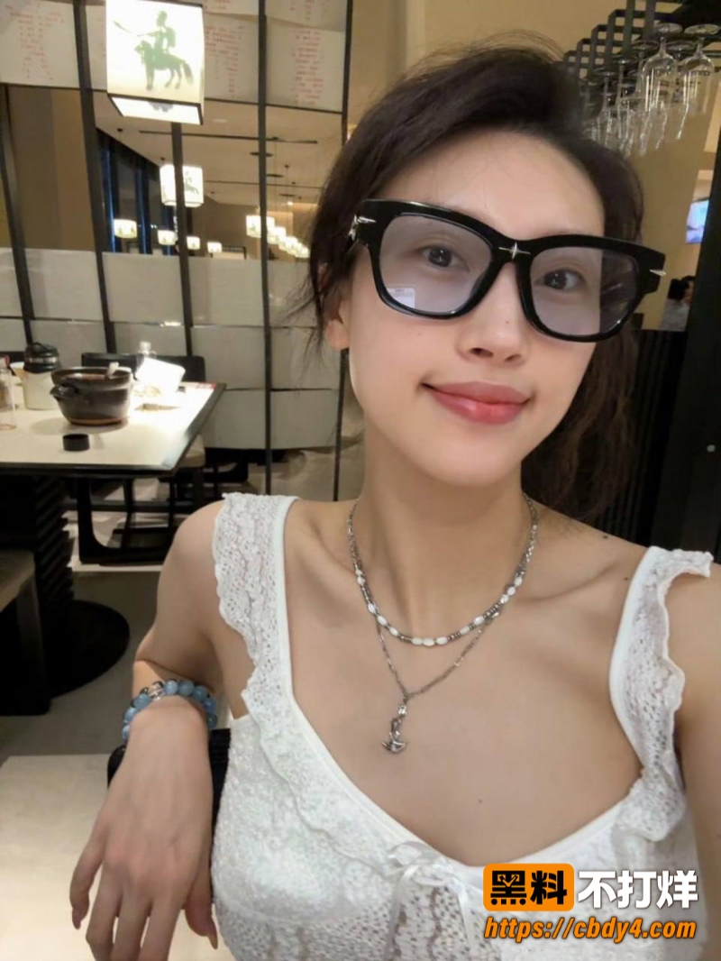 李亦凝4