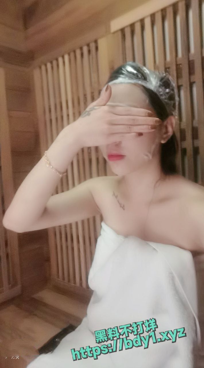 厦门健身教练宋恩慧假借带学员的借口从而钓凯子