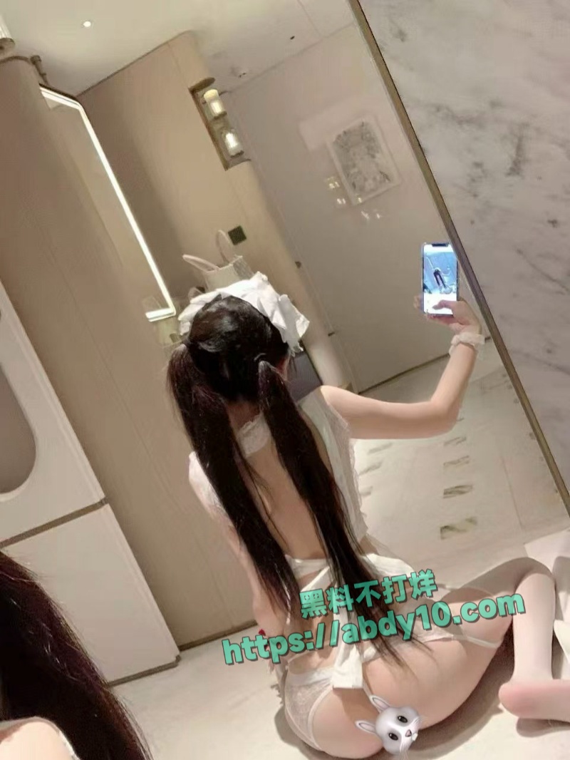 王者荣耀著名中单狼队道崽女友被扒是福利姬 25