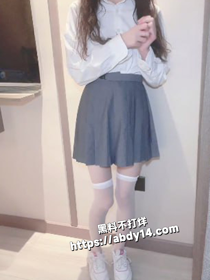 推特反差小母狗全世界最好的酒9