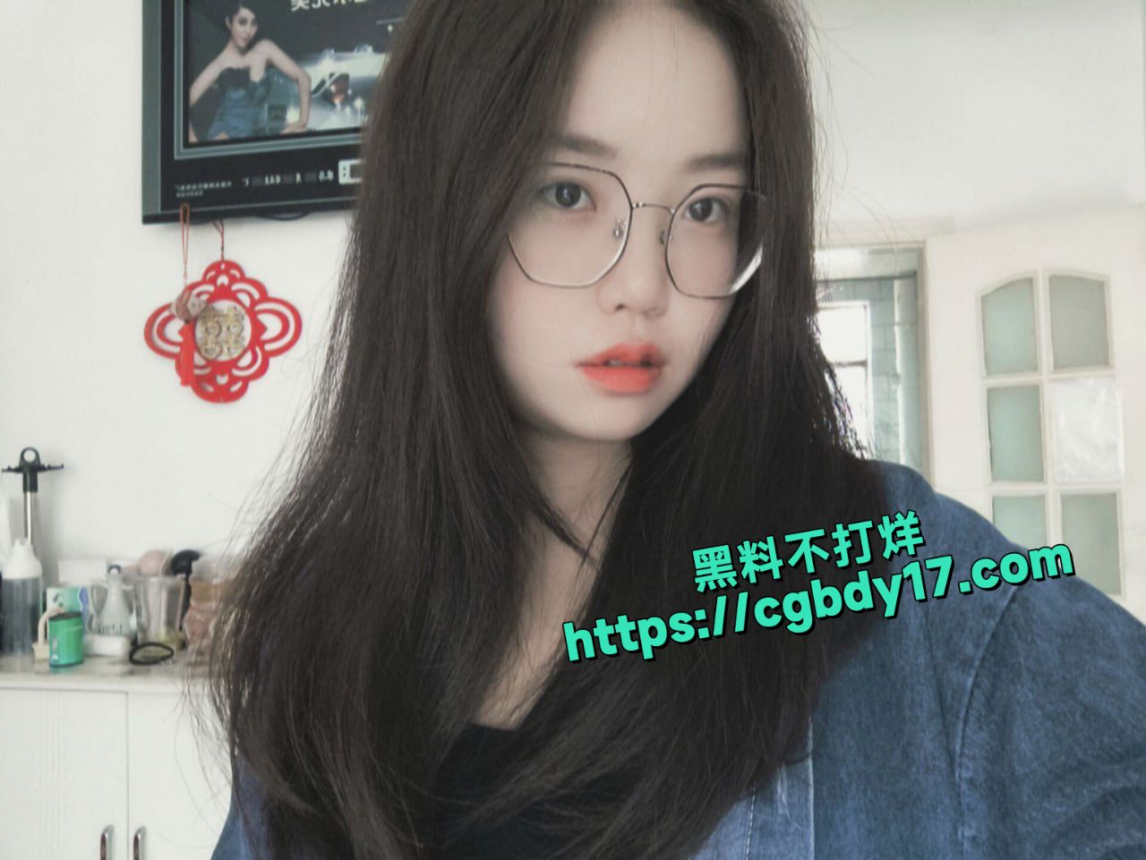 甘肃反差婊眼镜骚妹于雪 自慰抵押视频真情流露34