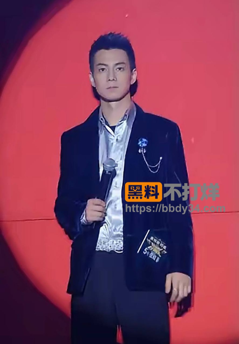 男演员张殿菲出轨聊骚约炮51