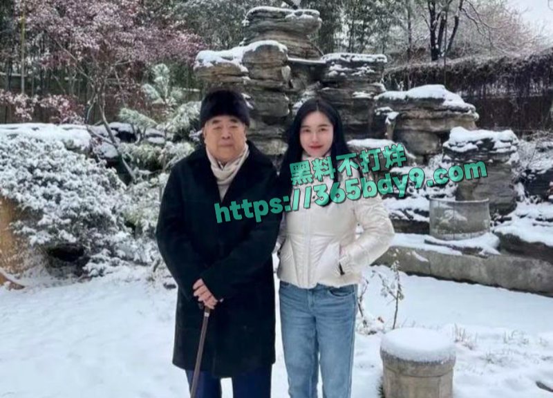 书画大家范曾小50岁娇妻被传出轨11