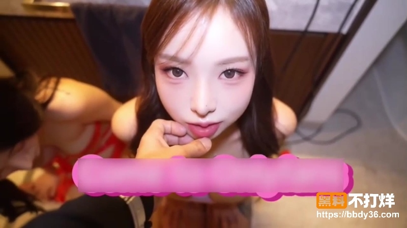 韩国姐妹花天使翼双飞口交2