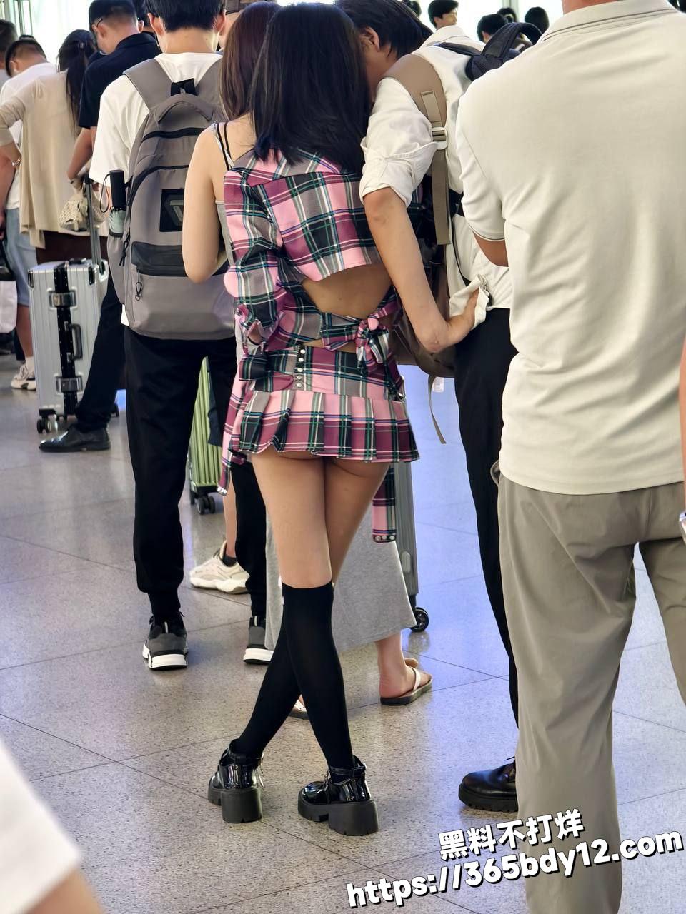 齐逼短裙4