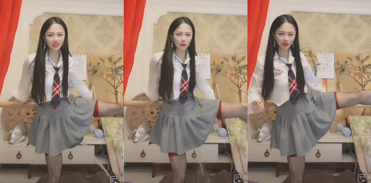 抖音女主播 小龙女 直播在下面涂风油精 张开腿瞬间喷尿 水柱直直冲向地板