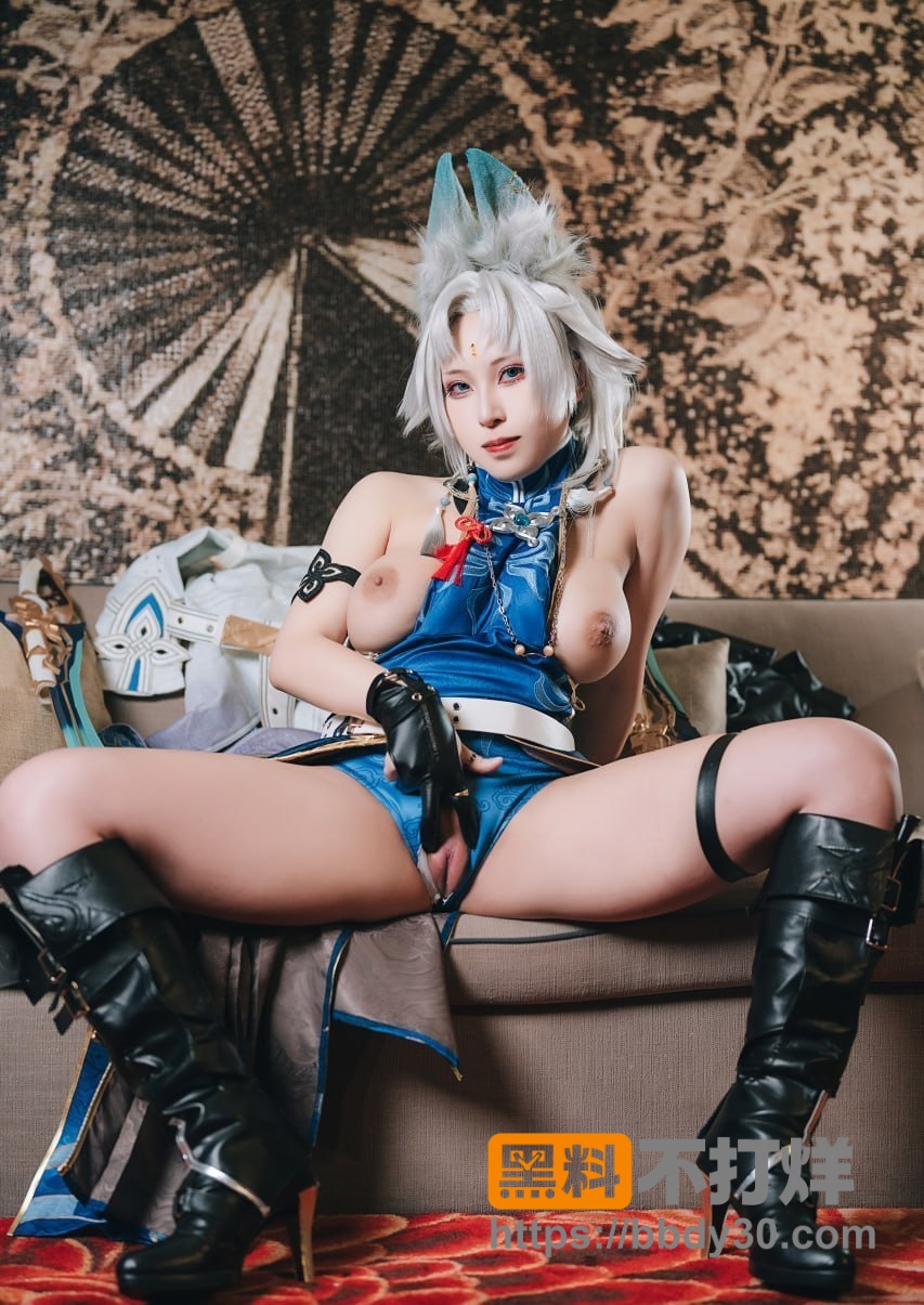 颜值反差coser2