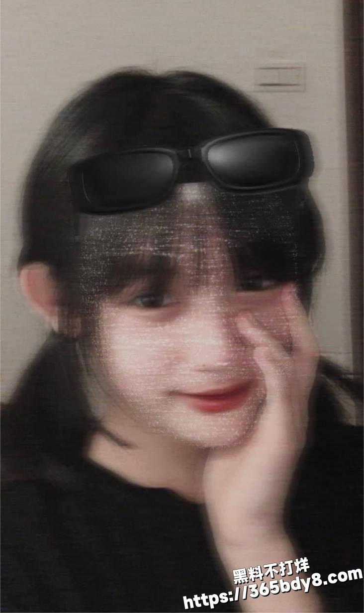 18岁学生妹张碩晴3