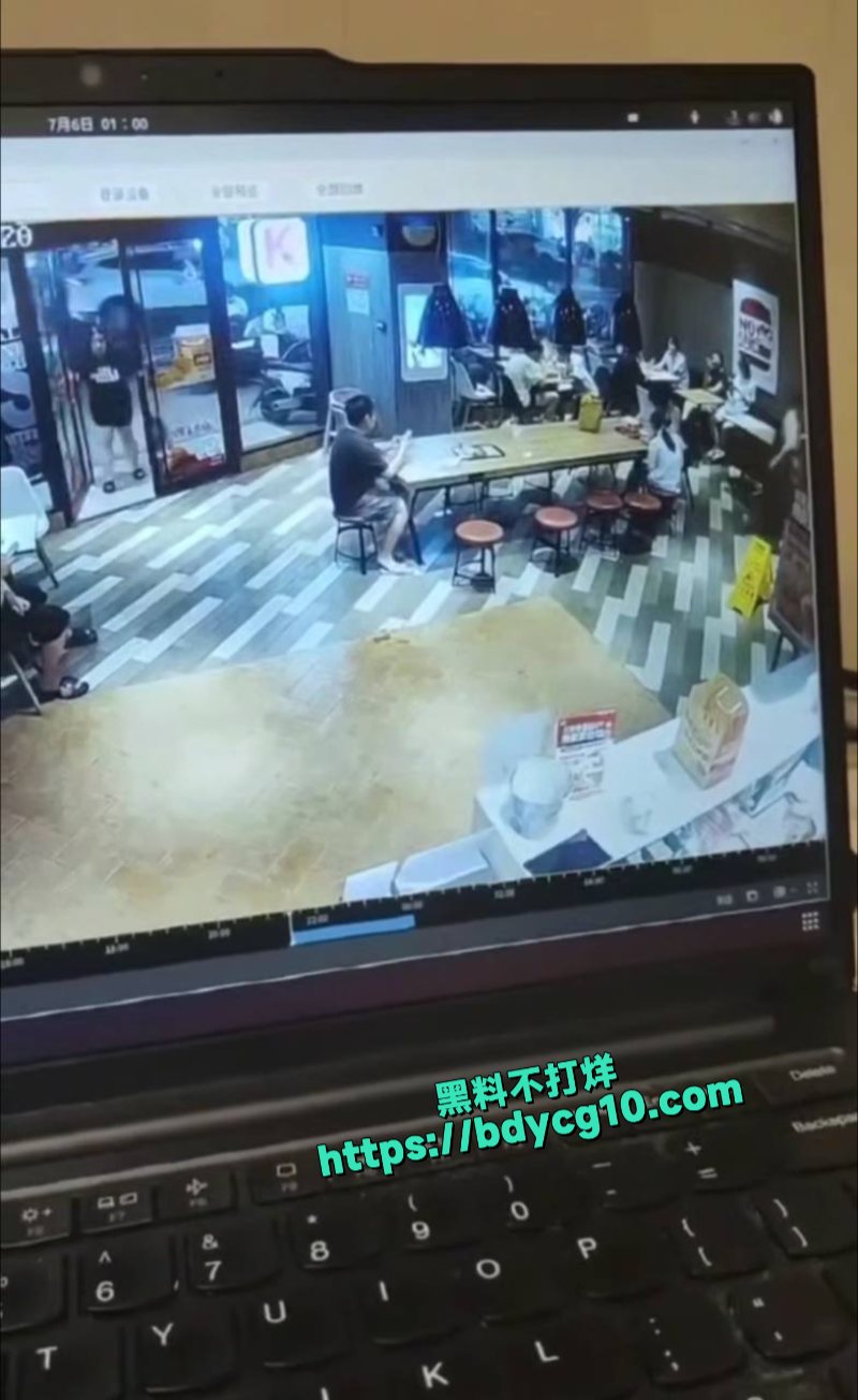 蕉岭肯德基憋不住当众拉屎4