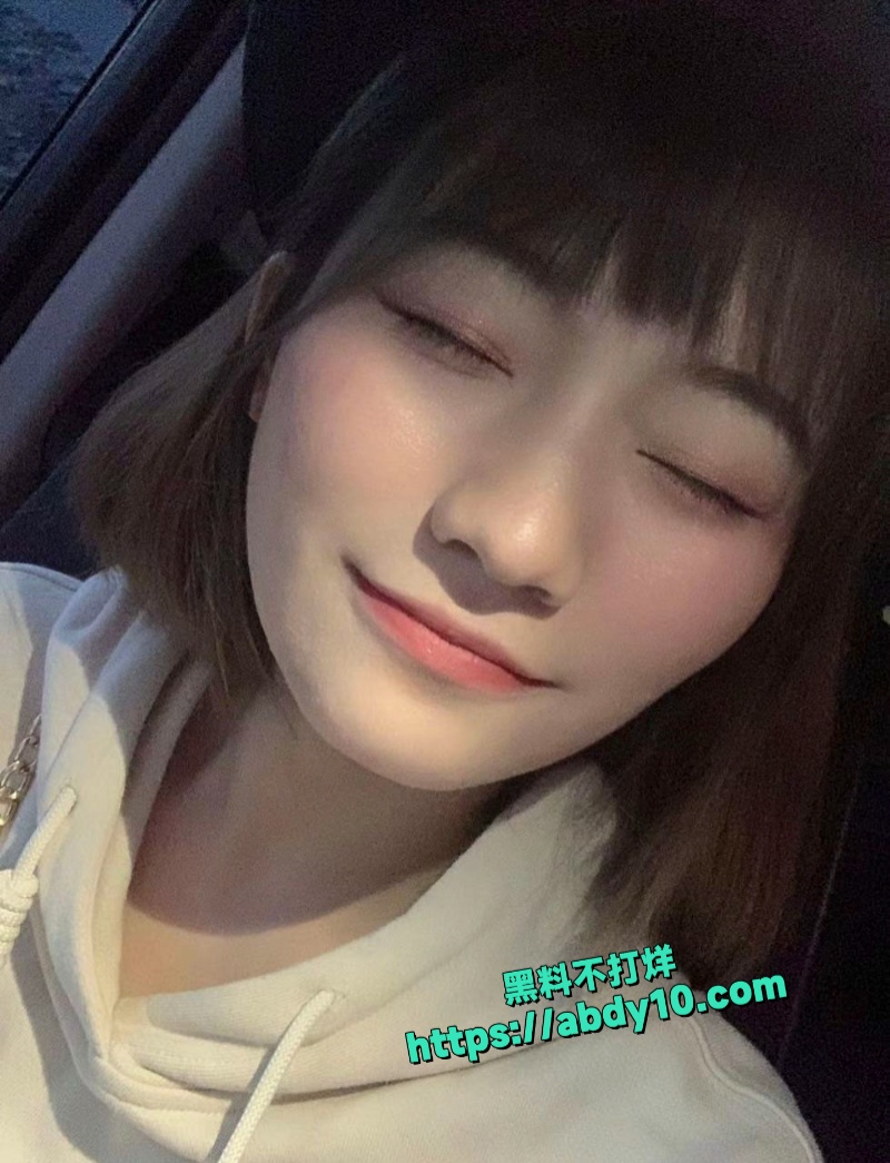 天津大学研究生沈嘉慧私拍流出 4