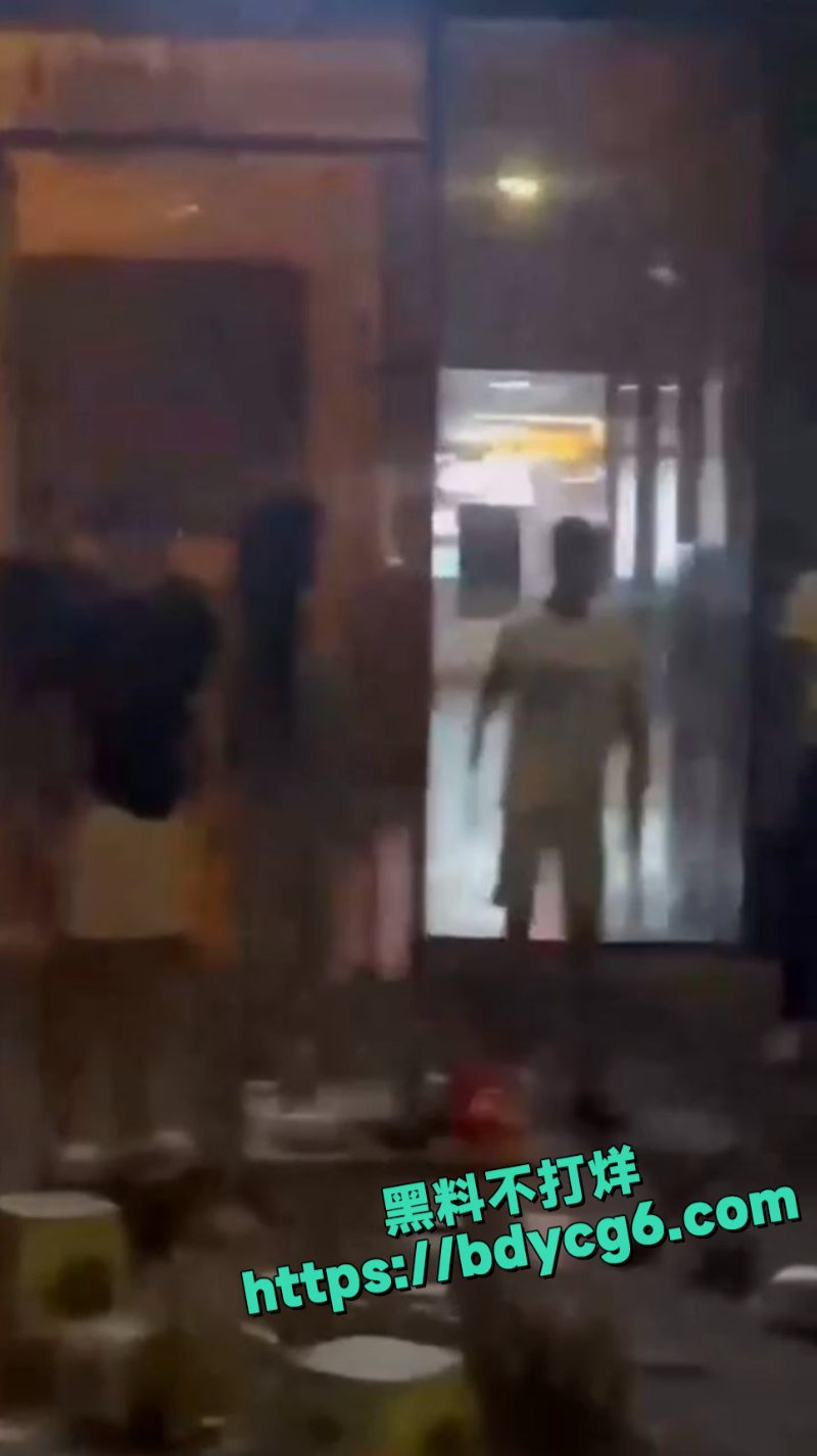 抖音精神母女小乔4