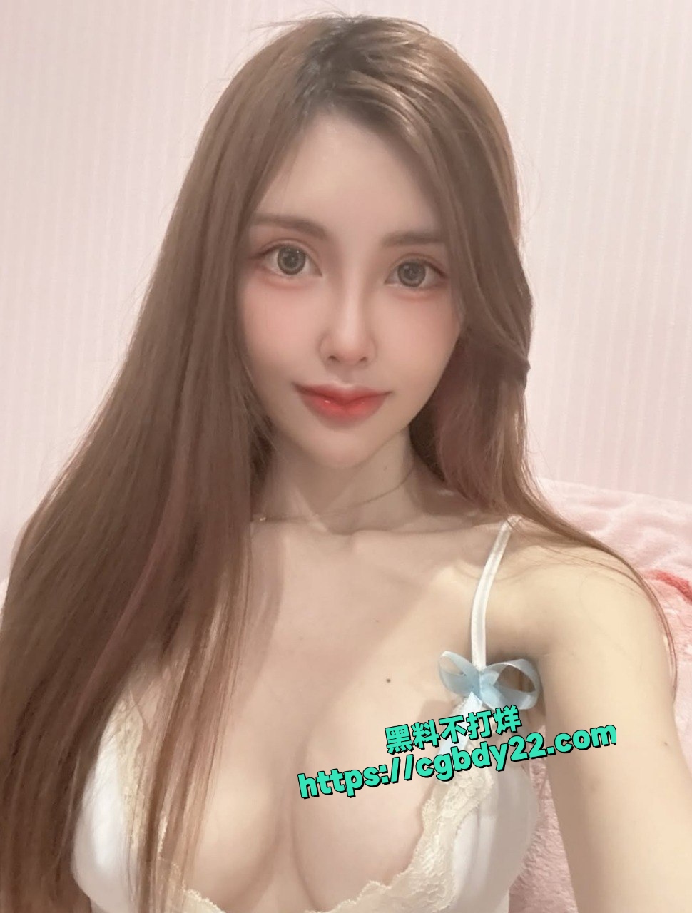 莫离自拍给男友的裸照和露脸揉奶自慰视频被泄密了9