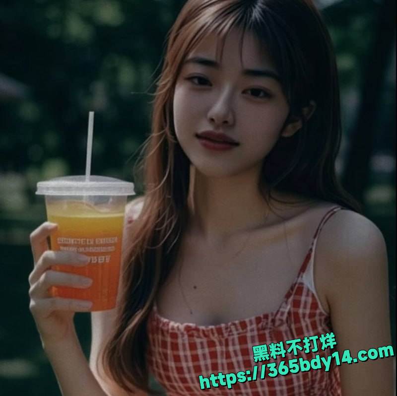 品学兼优女大学生深夜裸聊