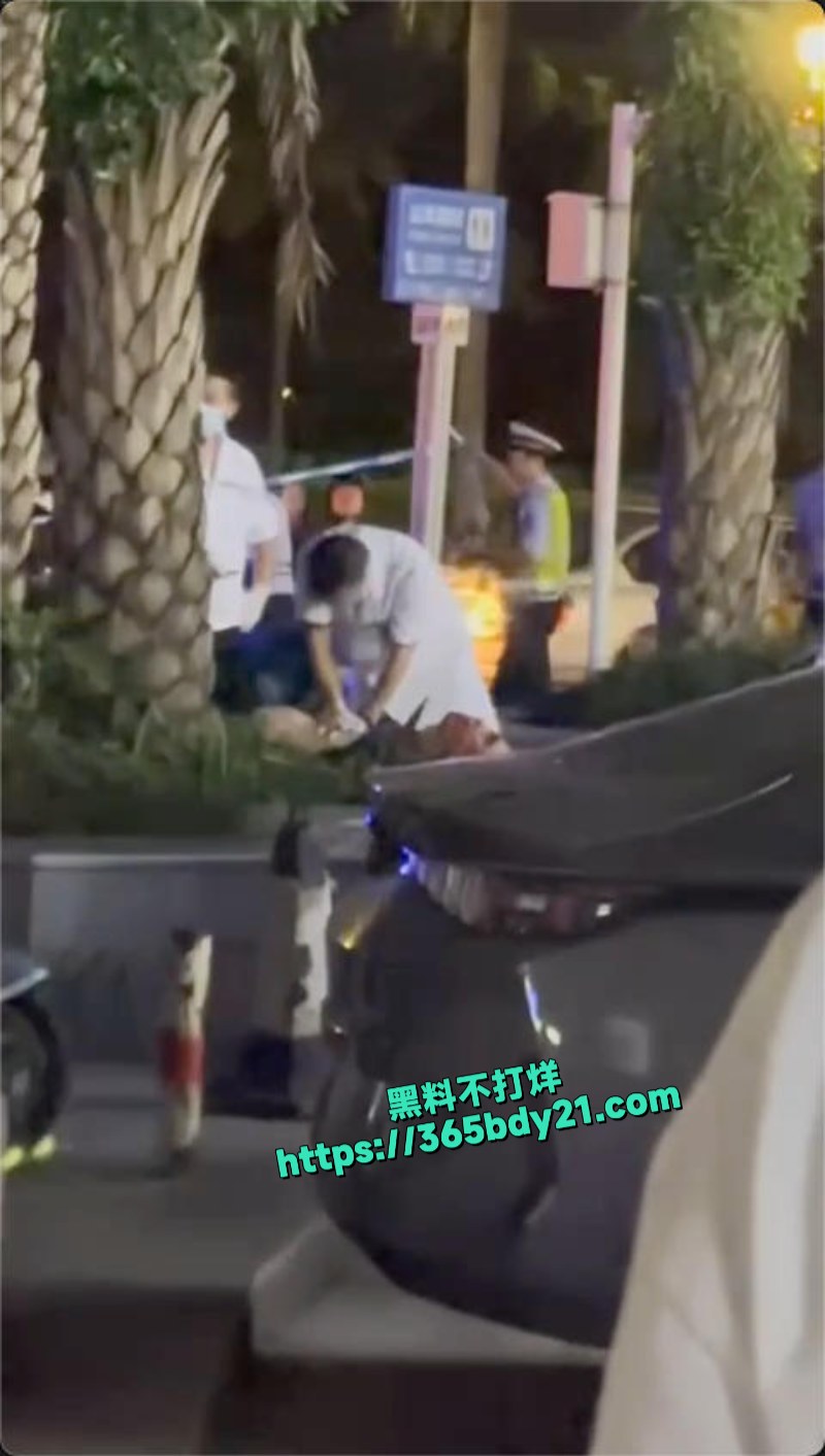 广西防城港当街持刀杀情敌 4