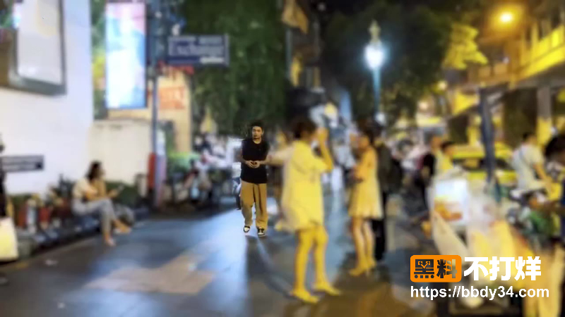 泰国街头搭讪小芳1