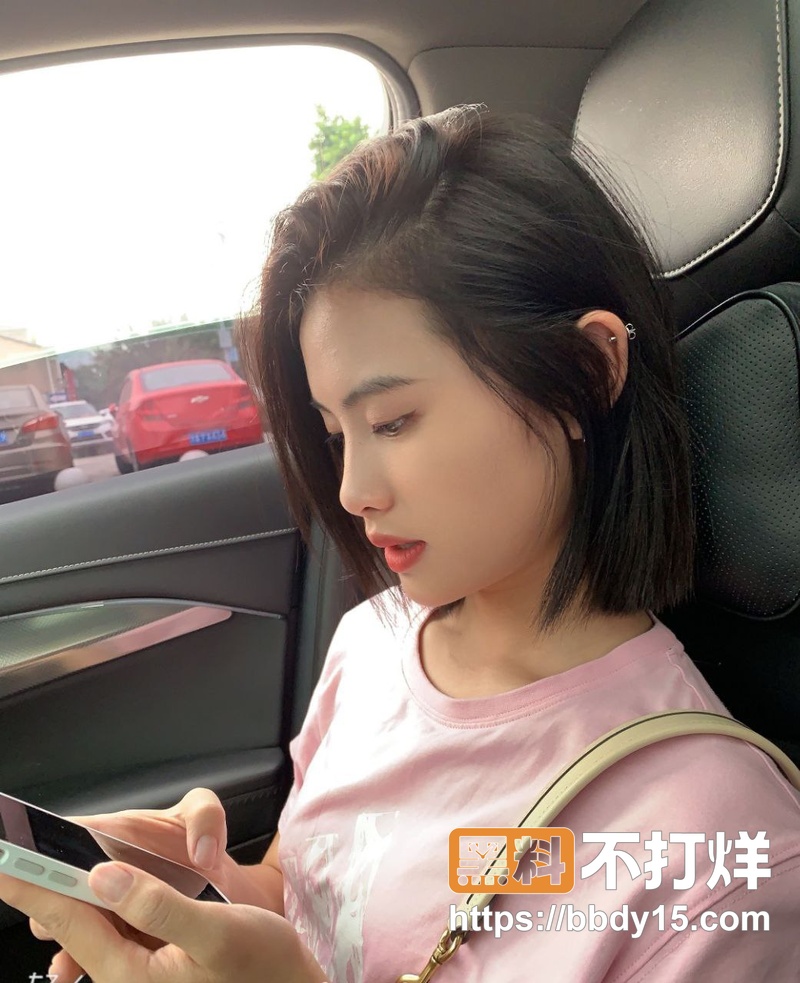 重庆00后短发妹子20