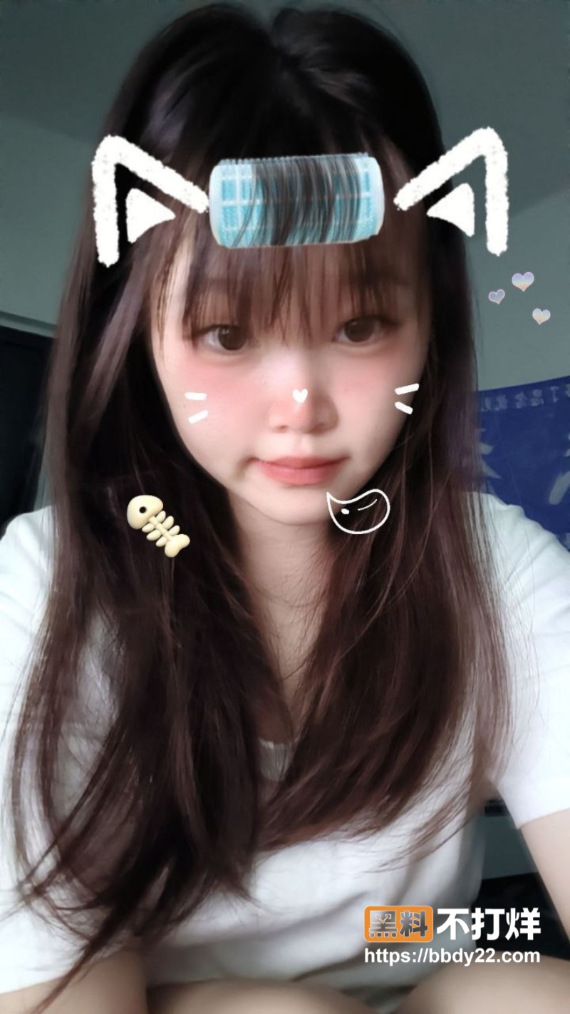 贵州女大反差母狗敖前克2