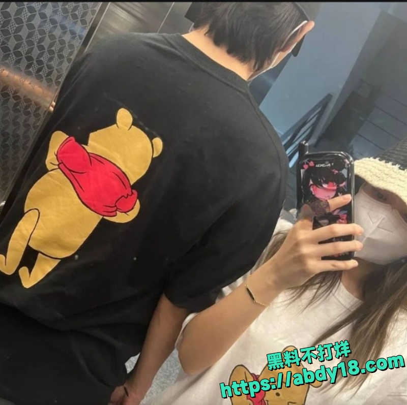 Jennie泡澡照被黑客曝光2