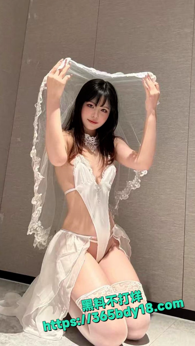 竖版模版.00001200.Still046