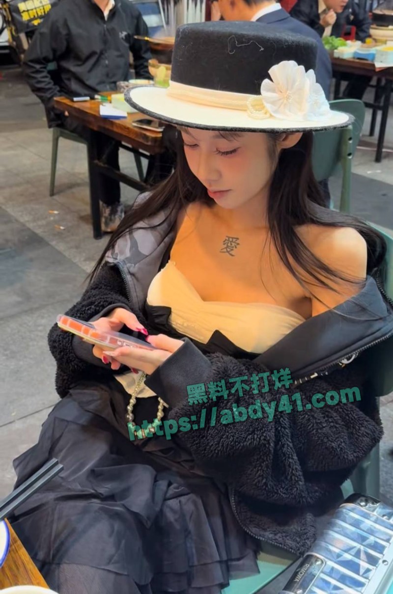 北京少爷恋上老牌福利姬江可爱28