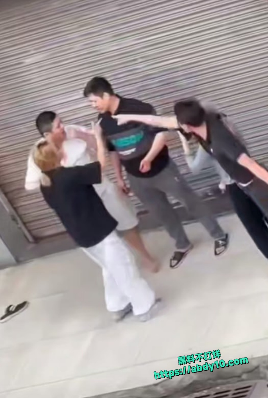 两个胖子打不过一个瘦子3