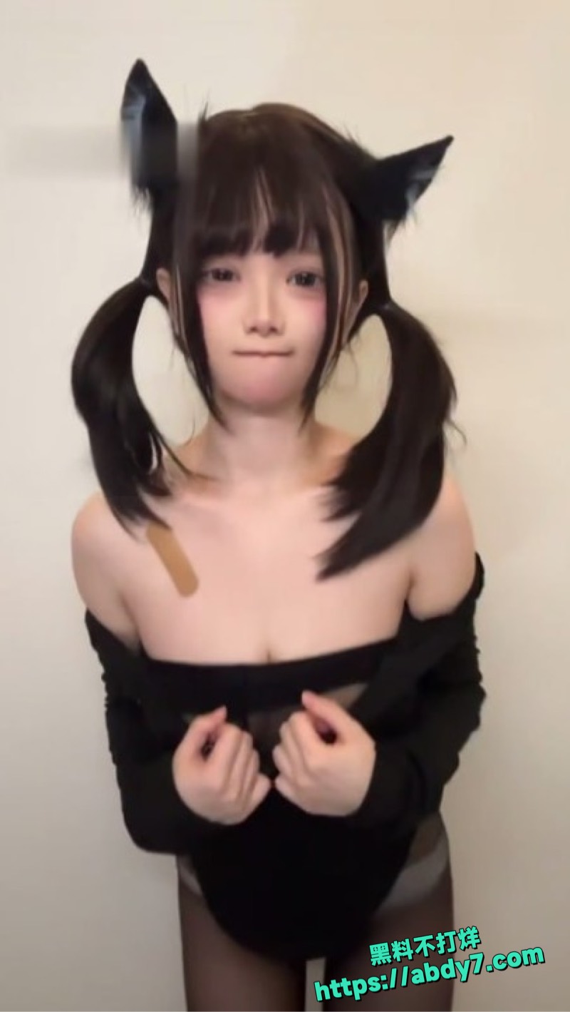 抖音em崽童颜巨乳视频 8