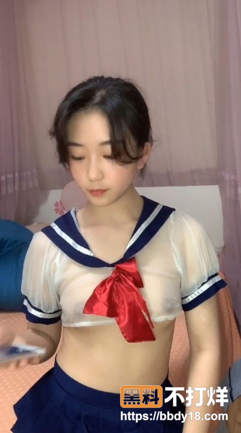 网红柒柒反差大学生裸舞