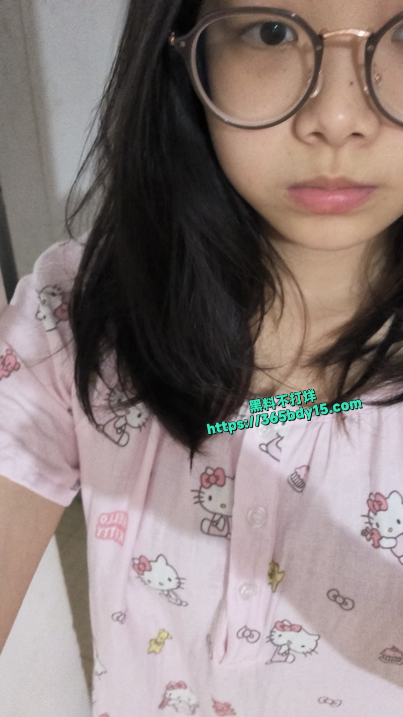 眼镜反差婊学生妹19
