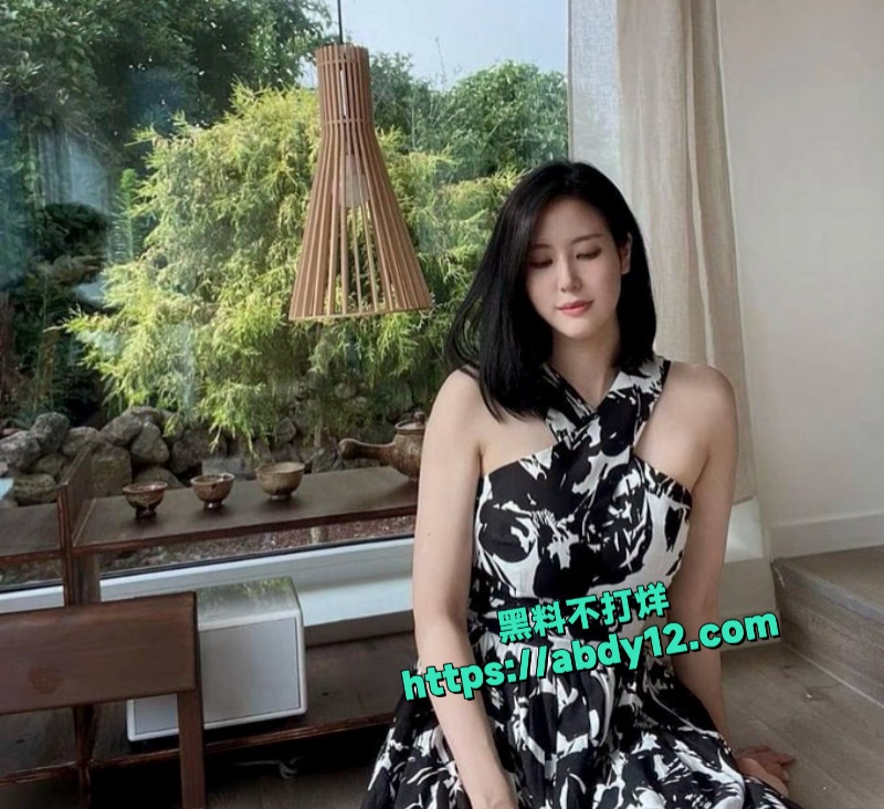 邮政少妇蓉蓉大尺度调教私拍合集 1