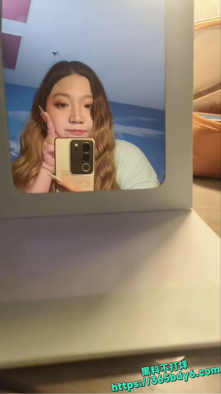母狗赵贝贝裸贷视频流出2