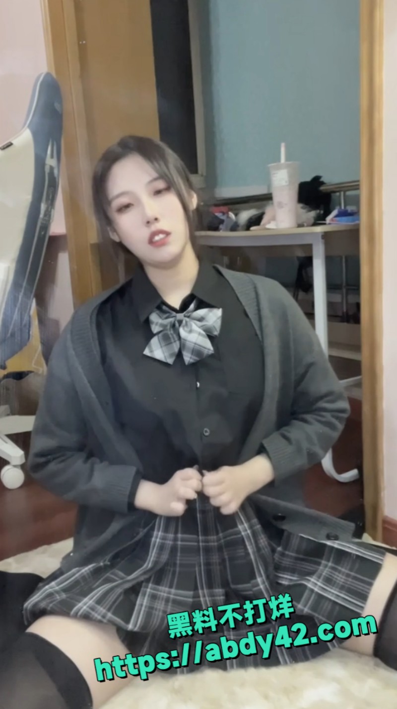 学生制服黑丝COS自慰诱惑 1