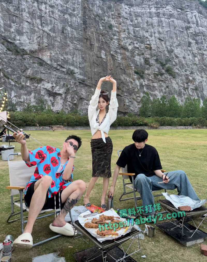 抖音最甜情侣慎婕树一分手男方深夜抛出诸多黑料 21