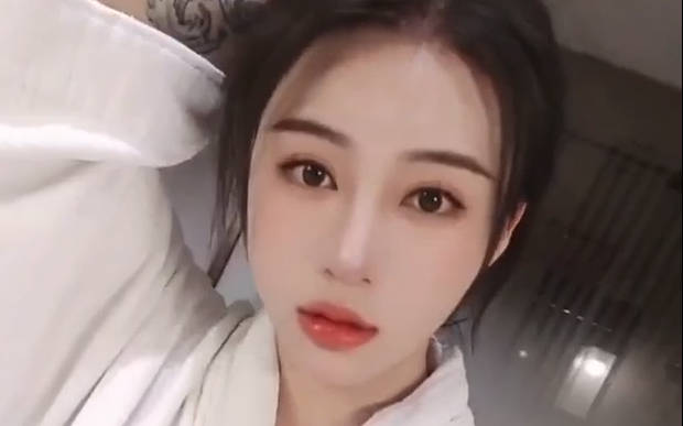 这个妹子屌比很多人都大 伪娘玩贱男潮流来袭 反差刺激超带感