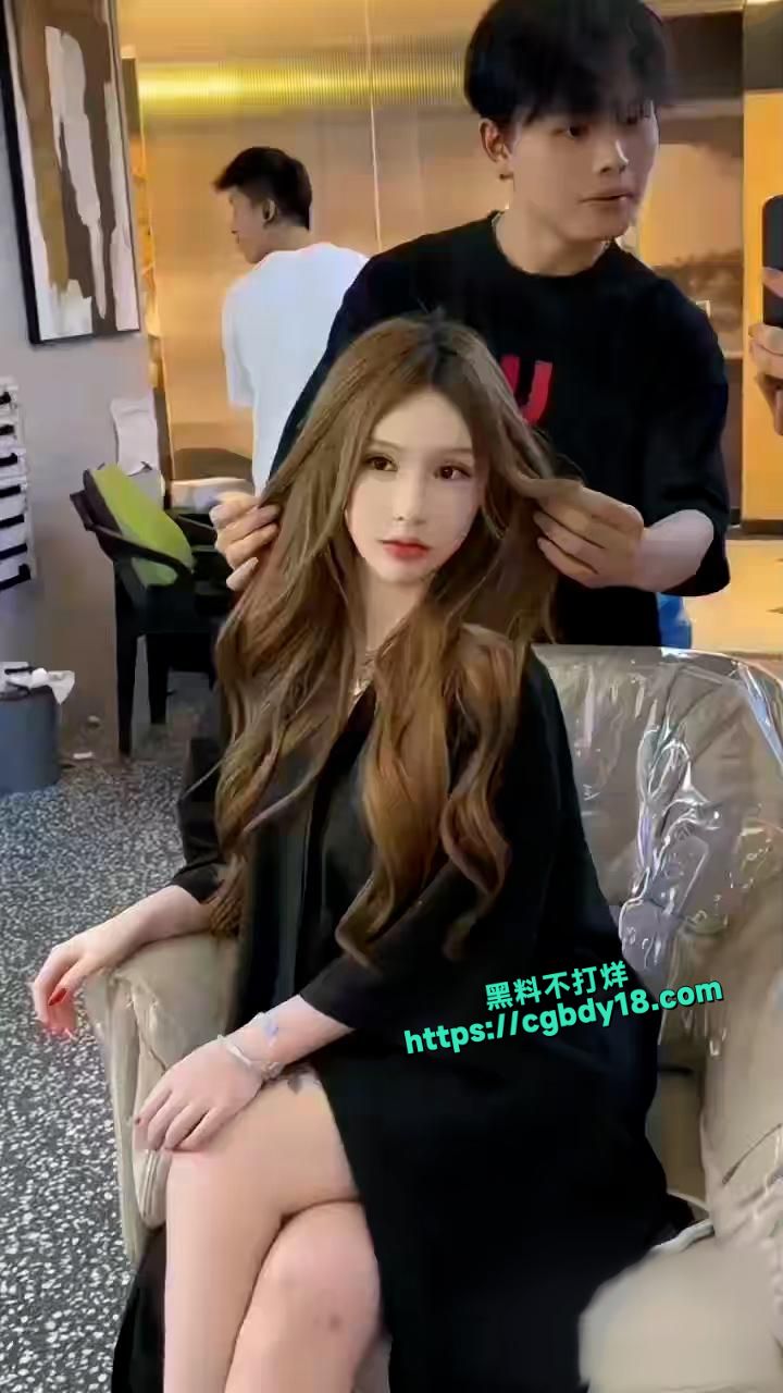 抖音百万粉丝网红被封后，线下接活做小三6